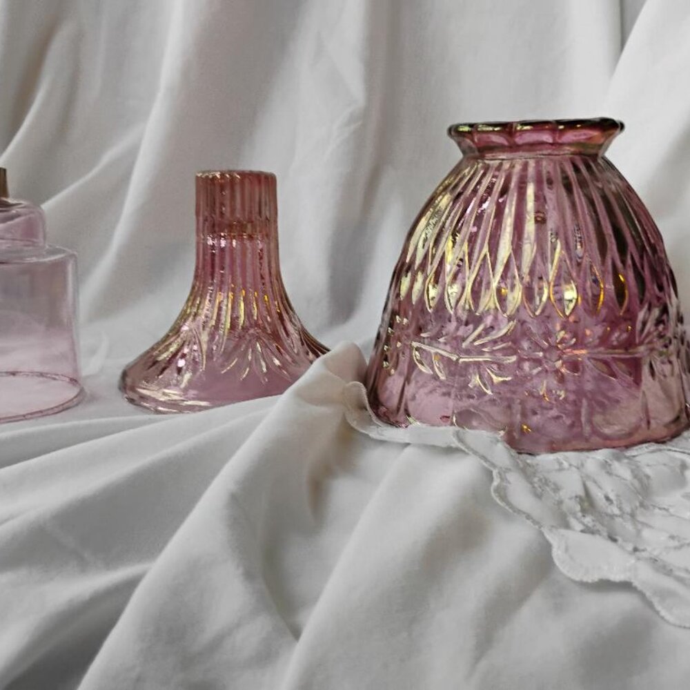 Princess House plum pink iridescent glass fairy lamp - Picture 8 of 8